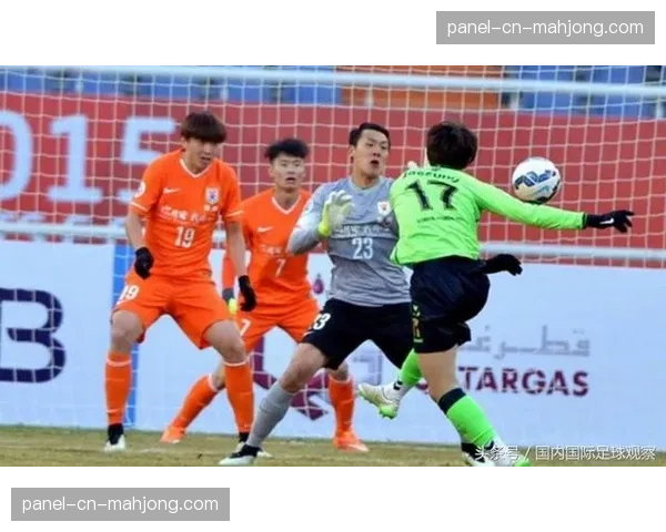 “纪录片《中超更衣室》首播，揭秘球队赛前动员与中场调整的幕后时刻”